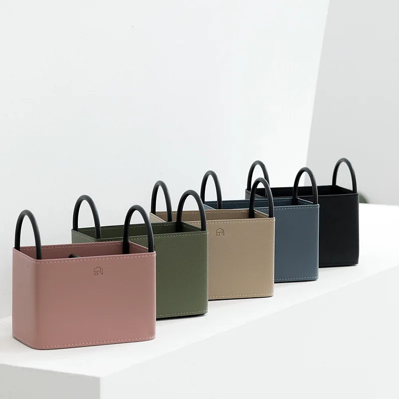 Nordic Leather Metal Small Storage Basket Home Decoration Desk Makeup Organizer Box Flower Pot Kitchen Accessori Basket 
Nordic Leather Metal Small Storage Basket Home Decoration Desk Makeup Organizer Box Flower Pot Kitchen Accessori Basket