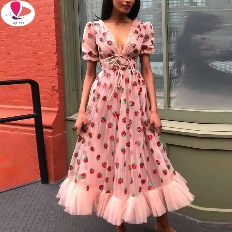 2021 Strawberry Dress Women Fashion Deep V Puff Sleeve Sweet Voile Mesh Sequins Embroidery French Party Dresses 3XL
2021 Strawberry Dress Women Fashion Deep V Puff Sleeve Sweet Voile Mesh Sequins Embroidery French Party Dresses 3XL