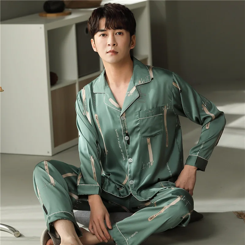 Spring Ice Silk Thin Pajama Sets Men Summer Pajama Male Print Sleep Tops+Elastic Waist Trousers Loose Soft Pijama Sleepwear Sets
Spring Ice Silk Thin Pajama Sets Men Summer Pajama Male Print Sleep Tops+Elastic Waist Trousers Loose Soft Pijama Sleepwear Sets