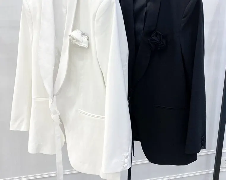 Coat 2021 Women's New Loose-fitting Silhouette Suit Female Green Fruit Tie Wrap Suit
Coat 2021 Women's New Loose-fitting Silhouette Suit Female Green Fruit Tie Wrap Suit