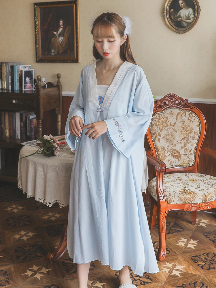Cotton Yarn Pajamas for Women Chinese Style Retro Embroidered Hanfu Sling Nightgown Girl Thin Sweet Cute Robes 2-Piece Set
Cotton Yarn Pajamas for Women Chinese Style Retro Embroidered Hanfu Sling Nightgown Girl Thin Sweet Cute Robes 2-Piece Set
