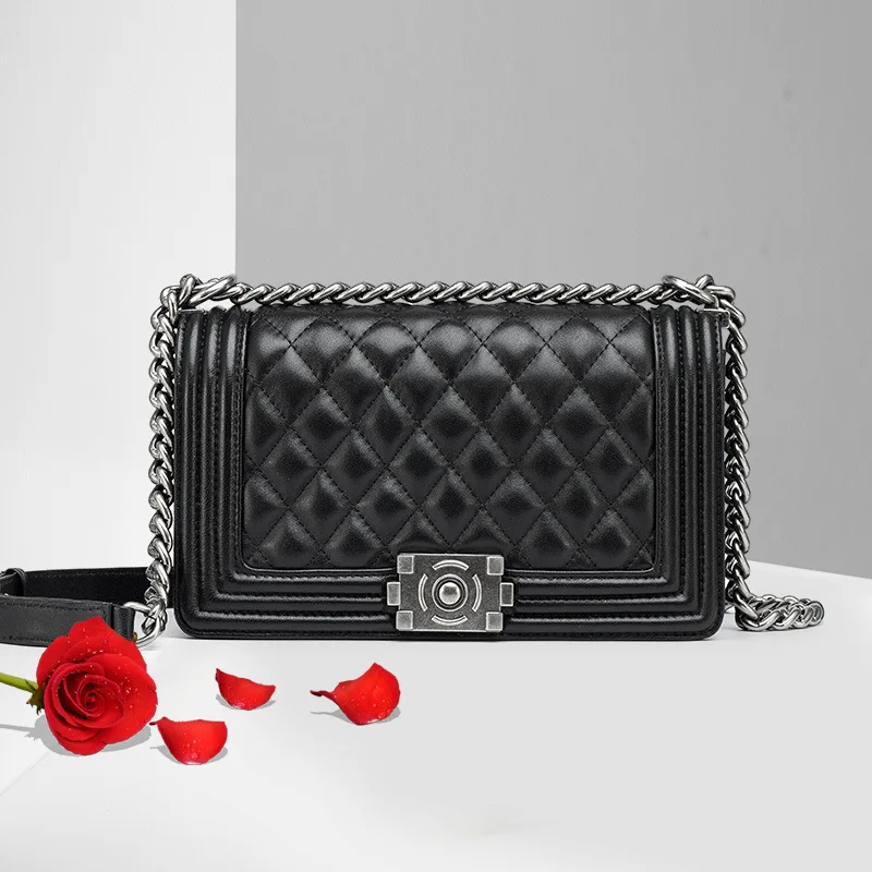 New women's single shoulder bag, fashion chain slung bag, Korean version all-match luxury leather woman's handbag
New women's single shoulder bag, fashion chain slung bag, Korean version all-match luxury leather woman's handbag