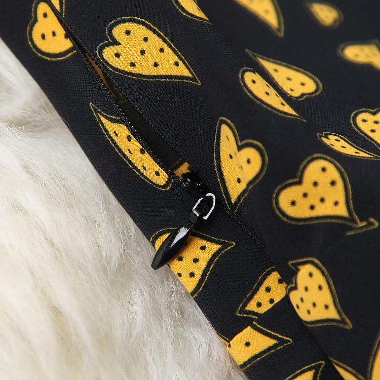 Hoge Kwaliteit High Street Jurk Voorjaar Vrouwen Nieuwe Kleine Verse Hartvormige Print Revers Slanke Mid-Lengte geplooide Jurk
Hoge Kwaliteit High Street Jurk Voorjaar Vrouwen Nieuwe Kleine Verse Hartvormige Print Revers Slanke Mid-Lengte geplooide Jurk