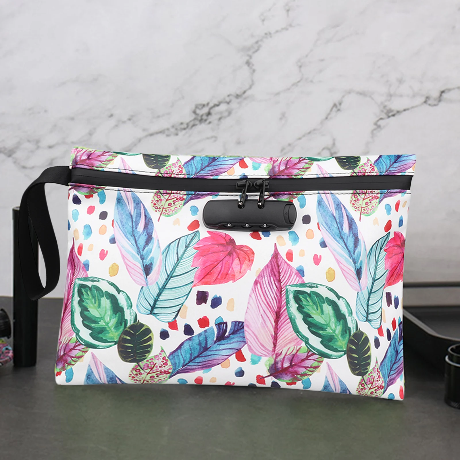 New Style Activated Carbon Odor Isolation Zipper Bag Pouch With Lock Travel Handbag Deodorant Storage Bag For Business Trip
New Style Activated Carbon Odor Isolation Zipper Bag Pouch With Lock Travel Handbag Deodorant Storage Bag For Business Trip