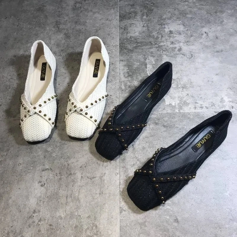 Studded Women's Flat Shoes Summer Casual Fashion Low-cut Ladies Vulcanized Shoes Korean Version of The New All-match Lazy Shoes
Studded Women's Flat Shoes Summer Casual Fashion Low-cut Ladies Vulcanized Shoes Korean Version of The New All-match Lazy Shoes