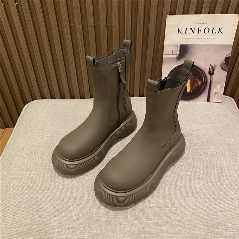 Новинка 2022, женские ботинки Martin на осень, женские модные удобные ботинки с короткой подошвой и резиновой подошвой
Новинка 2022, женские ботинки Martin на осень, женские модные удобные ботинки с короткой подошвой и резиновой подошвой