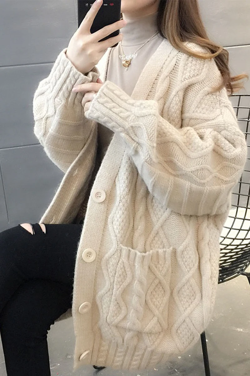 Sweater women's cardigan mid-length autumn and winter New Korean version of loose outer wear lazy wind thick sweater jacket
Sweater women's cardigan mid-length autumn and winter New Korean version of loose outer wear lazy wind thick sweater jacket