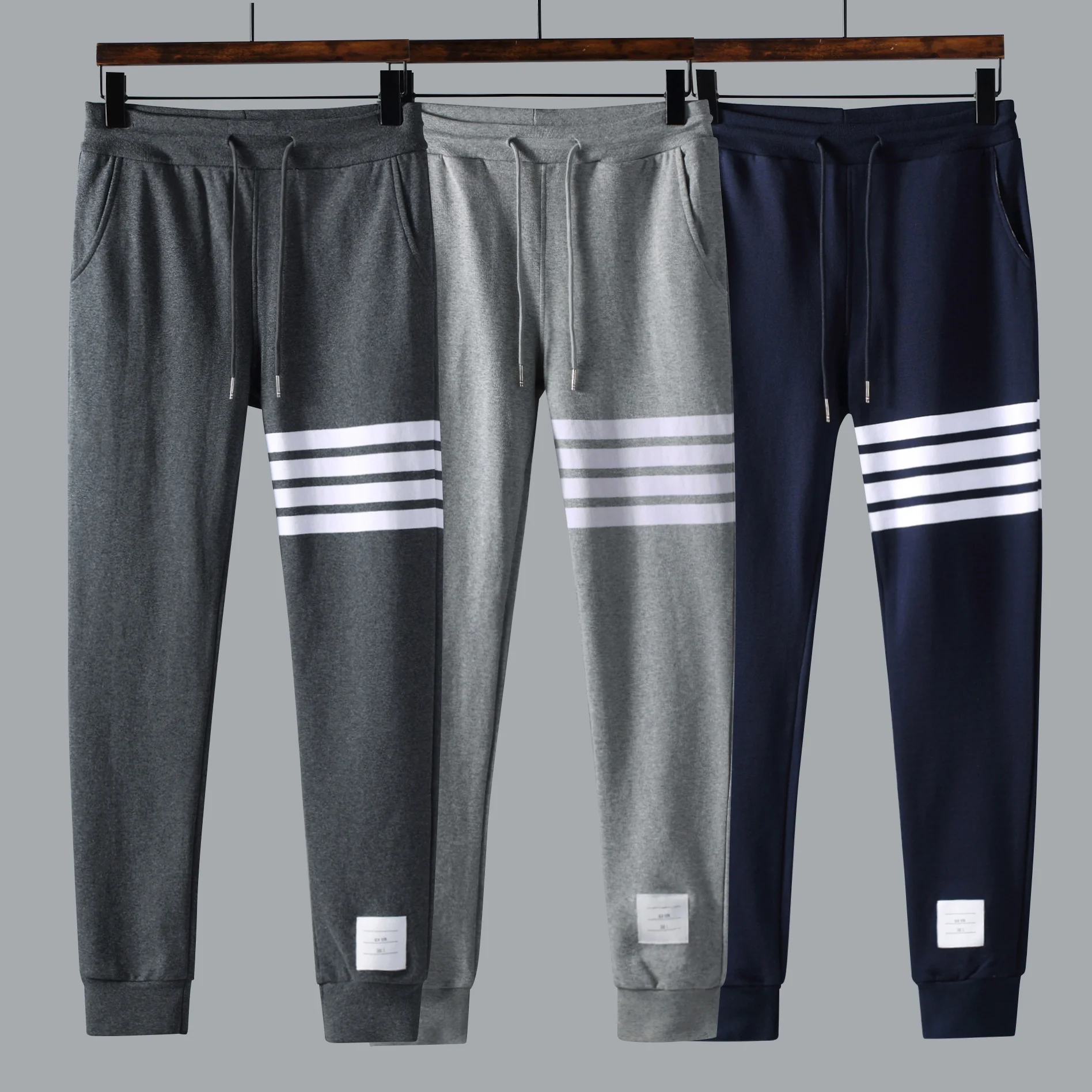 Мужские спортивные брюки TB Brand THOM, повседневные спортивные штаны, длинные штаны, спортивные штаны в Корейском стиле
Мужские спортивные брюки TB Brand THOM, повседневные спортивные штаны, длинные штаны, спортивные штаны в Корейском стиле
