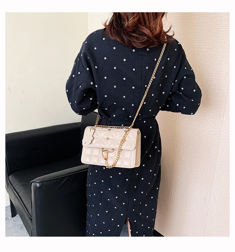 Western style small bag female 2020 autumn and winter new wild texture shoulder bag diamond chain bag
Western style small bag female 2020 autumn and winter new wild texture shoulder bag diamond chain bag