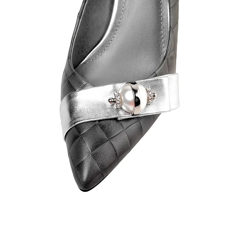 Brand Designer Rhinestone Pearl Shoes Women Genuine Leather Pumps Weave Print High Heels Lady Office Career Shoes Large Size 43
Brand Designer Rhinestone Pearl Shoes Women Genuine Leather Pumps Weave Print High Heels Lady Office Career Shoes Large Size 43