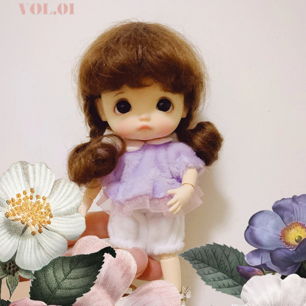 obitsu OB11 BJD 11CM Doll toys 19 joint Top Quality Chinese Doll BJD Ball Joint Doll Fashion Gift doll with clothes and wig
obitsu OB11 BJD 11CM Doll toys 19 joint Top Quality Chinese Doll BJD Ball Joint Doll Fashion Gift doll with clothes and wig