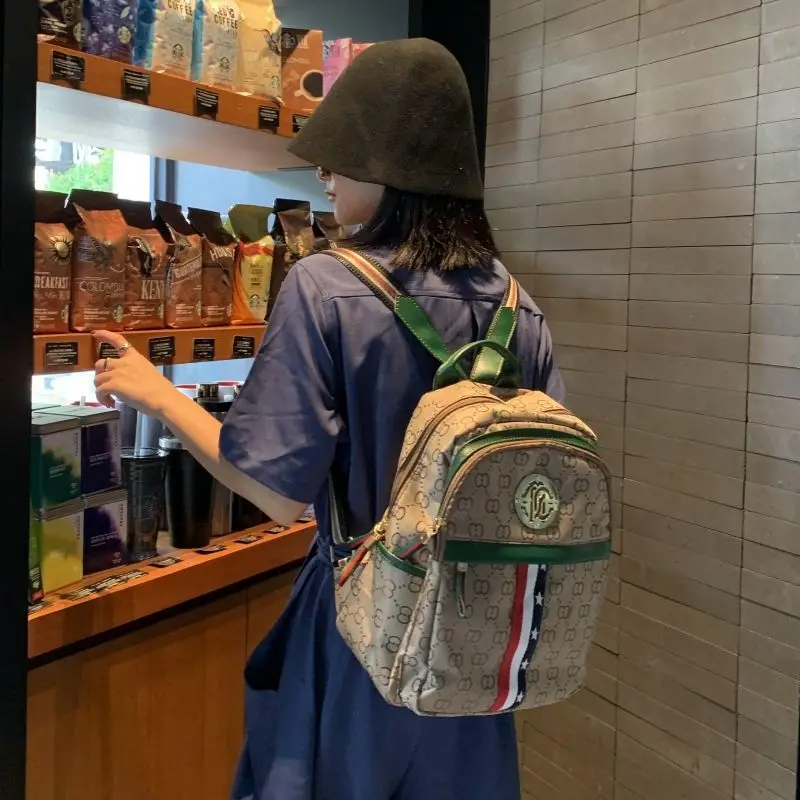 Fashion Women Big Brand Backpacks Vintage Female Shoulder Bags Soft Backpack Ladies Travel Back Pack Luxury Bags for Girls
Fashion Women Big Brand Backpacks Vintage Female Shoulder Bags Soft Backpack Ladies Travel Back Pack Luxury Bags for Girls