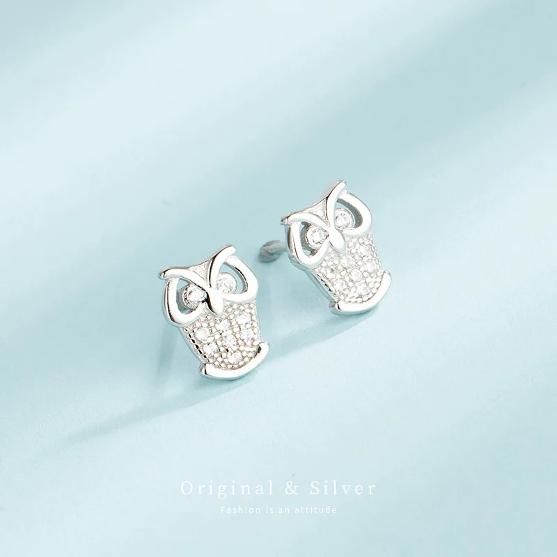 S925 Pure Silver Owl Earrings Female Creative Full Zircon Earrings Silver Jewelry Personalized Trend Small Animal Women TRENDY
S925 Pure Silver Owl Earrings Female Creative Full Zircon Earrings Silver Jewelry Personalized Trend Small Animal Women TRENDY