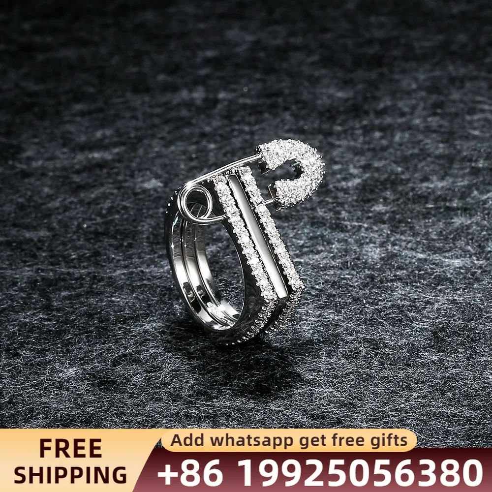 Женское кольцо из серебра 925 пробы, с фианитом 1:1
Женское кольцо из серебра 925 пробы, с фианитом 1:1