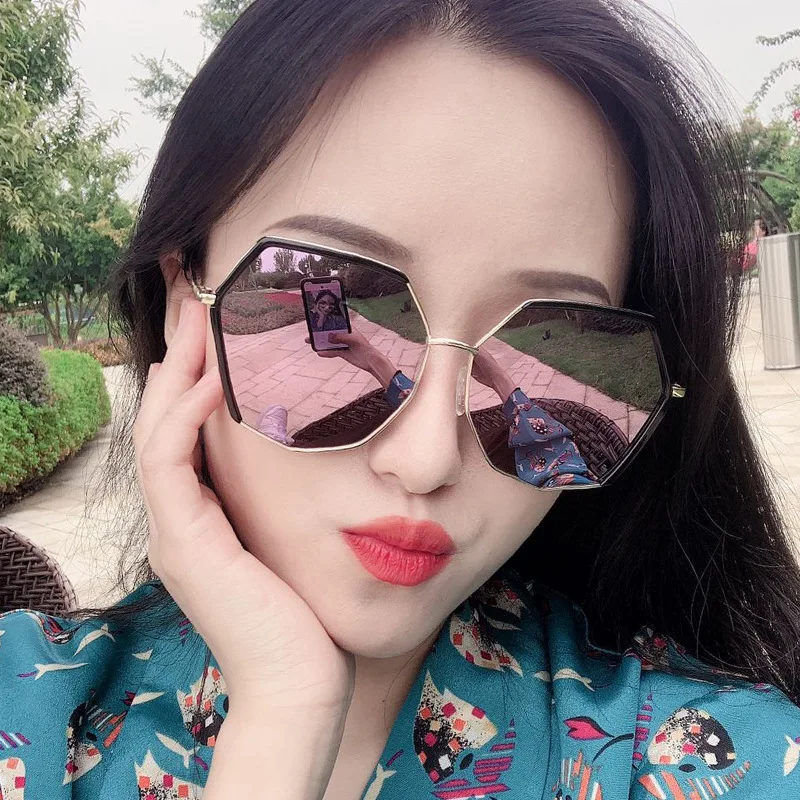 LPAILON New Brand Vintage Sunglasses Women Classic Plastic Luxury Sun Glasses For Women Mirror Retro Outdoor Lentes De Sol Mujer
LPAILON New Brand Vintage Sunglasses Women Classic Plastic Luxury Sun Glasses For Women Mirror Retro Outdoor Lentes De Sol Mujer