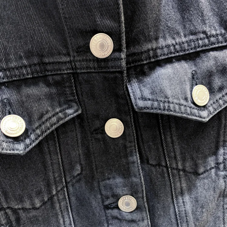 Women's new embroidered denim jacket long-sleeved fashion French brand lips embroidered slim top
Women's new embroidered denim jacket long-sleeved fashion French brand lips embroidered slim top