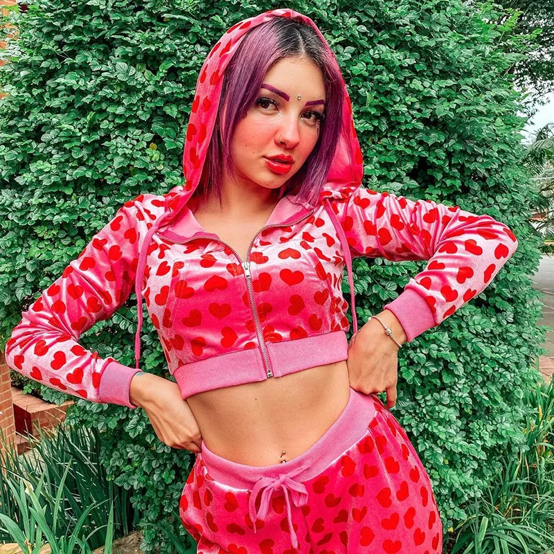 Velvet Heart Print Cropped Top Bomber Jacket Women Autumn Cute Pink Long Sleeve Hooded Sweatshirt Zipper Winter Y2K 90s Overcoat
Velvet Heart Print Cropped Top Bomber Jacket Women Autumn Cute Pink Long Sleeve Hooded Sweatshirt Zipper Winter Y2K 90s Overcoat