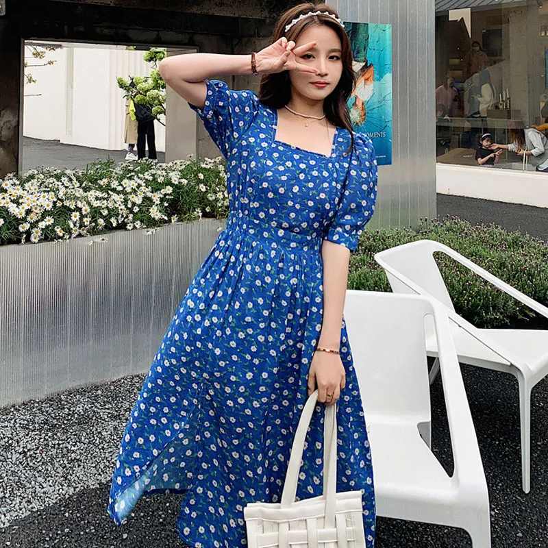 Korean 2021 Summer New Women'S Square Collar Office Printing Midi Dress French Female Retro Waist Slim Puff Sleeve Split Dresses
Korean 2021 Summer New Women'S Square Collar Office Printing Midi Dress French Female Retro Waist Slim Puff Sleeve Split Dresses