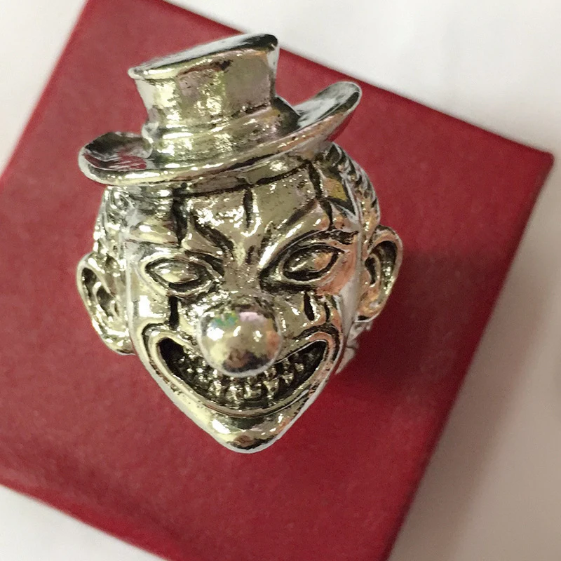 New style creative trend hip-hop clown style Vintage fashionable punk locomotive men's ring Gifts jewelry accessories wholesale
New style creative trend hip-hop clown style Vintage fashionable punk locomotive men's ring Gifts jewelry accessories wholesale