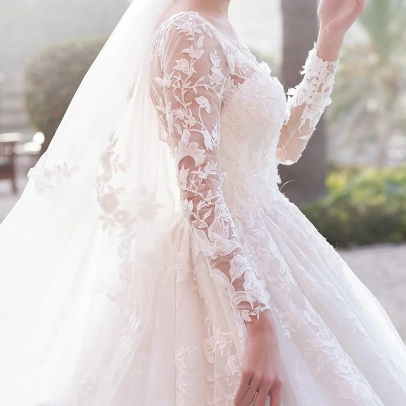 White Wedding Dresses Illusion O-Neck Lace Embroidery Lady Full Zipper Court Train Tulle Vintage Luxury Women Bride Gown TS605
White Wedding Dresses Illusion O-Neck Lace Embroidery Lady Full Zipper Court Train Tulle Vintage Luxury Women Bride Gown TS605