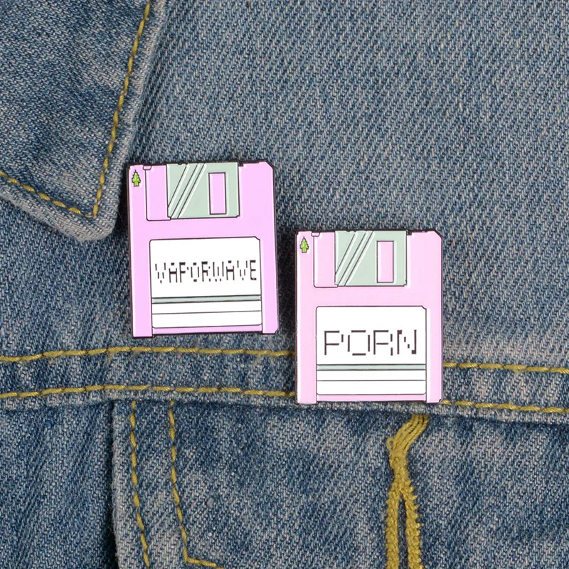 MIX DESIGNS Creative Memory Card Enamel Pins Brooches For Clothing Metal Clothes Badges Cool Stuff Accessories WHOLESALE
MIX DESIGNS Creative Memory Card Enamel Pins Brooches For Clothing Metal Clothes Badges Cool Stuff Accessories WHOLESALE