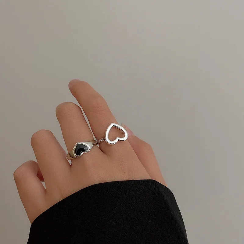 Retro Love Ring Set Light Luxury Minority Exquisite Ring Fashion Ring Female Couple Index Finger Ring Bijoux Femme
Retro Love Ring Set Light Luxury Minority Exquisite Ring Fashion Ring Female Couple Index Finger Ring Bijoux Femme