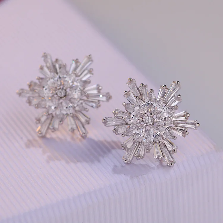 CINKILE New Cute Snowflake Earrings Silver Copper Cubic Zircon Star Flower Stud Earrings For Women Girls Wedding Party Jewelry
CINKILE New Cute Snowflake Earrings Silver Copper Cubic Zircon Star Flower Stud Earrings For Women Girls Wedding Party Jewelry