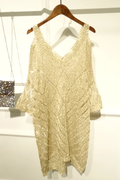 Summer Glitter Knitted Short Sleeve T Shirt Sexy Off Shoulder Hollow Out Ripped Top Female V Neck Casual Loose T Shirt 
Summer Glitter Knitted Short Sleeve T Shirt Sexy Off Shoulder Hollow Out Ripped Top Female V Neck Casual Loose T Shirt
