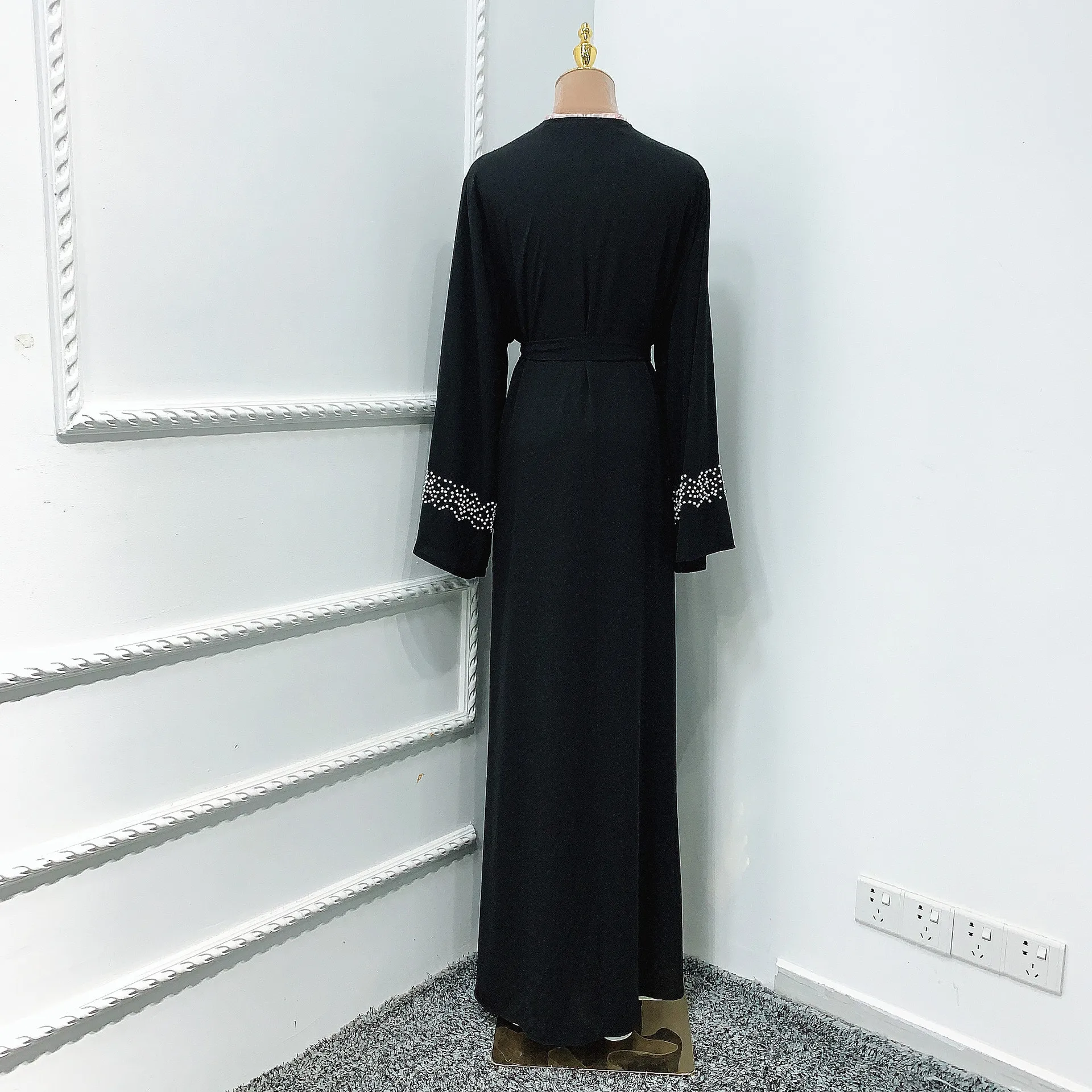 2021 Muslim New Women's Wear Middle Eastern Abaya Dress In Pure Color with Beaded Beads Muslims Women Dress
2021 Muslim New Women's Wear Middle Eastern Abaya Dress In Pure Color with Beaded Beads Muslims Women Dress