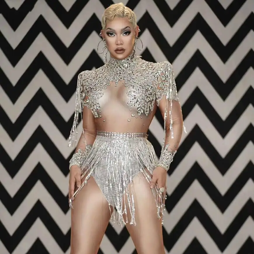 Блестящее серебряное боди с бахромой стразы из спандекса, Женская танцевальная одежда, наряд с высоким воротником для выпускного вечера и дня рождения 
Блестящее серебряное боди с бахромой стразы из спандекса, Женская танцевальная одежда, наряд с высоким воротником для выпускного вечера и дня рождения