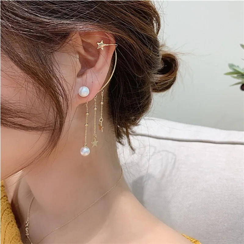 2021 New Korean fashion pearl asymmetrical star tassel earrings unique ear clip earrings hang, party first choice
2021 New Korean fashion pearl asymmetrical star tassel earrings unique ear clip earrings hang, party first choice