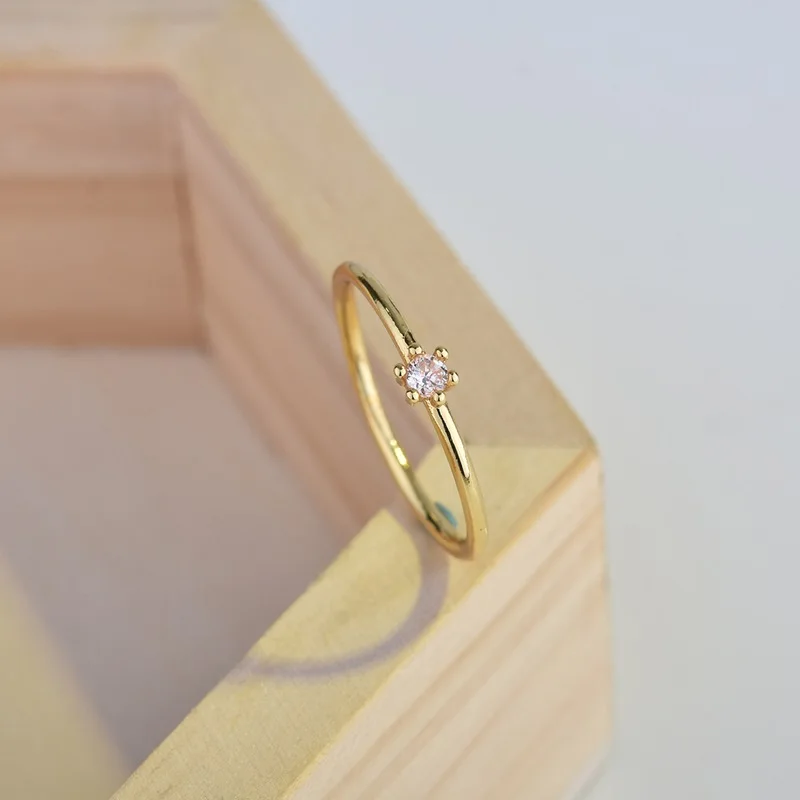 OMHXZJ Wholesale RR1214 European Fashion Hot Fine Woman Girl Party Birthday Wedding Gift Simple Tiny AAA Zircon 18KT Gold Ring
OMHXZJ Wholesale RR1214 European Fashion Hot Fine Woman Girl Party Birthday Wedding Gift Simple Tiny AAA Zircon 18KT Gold Ring
