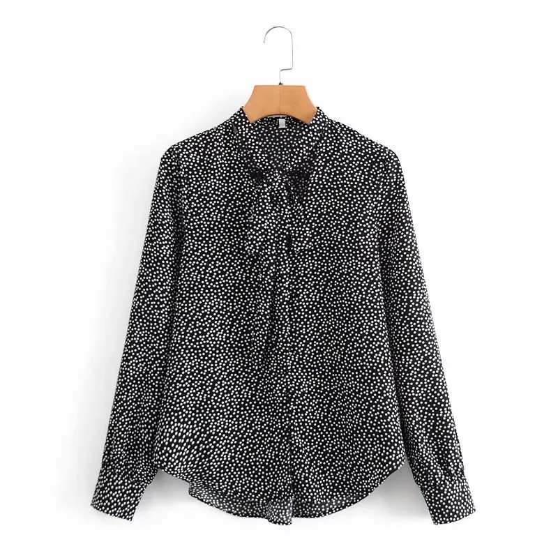 Spring 2021 watermark polka-dot button-down V-neck draping shirt draping single-breasted top
Spring 2021 watermark polka-dot button-down V-neck draping shirt draping single-breasted top