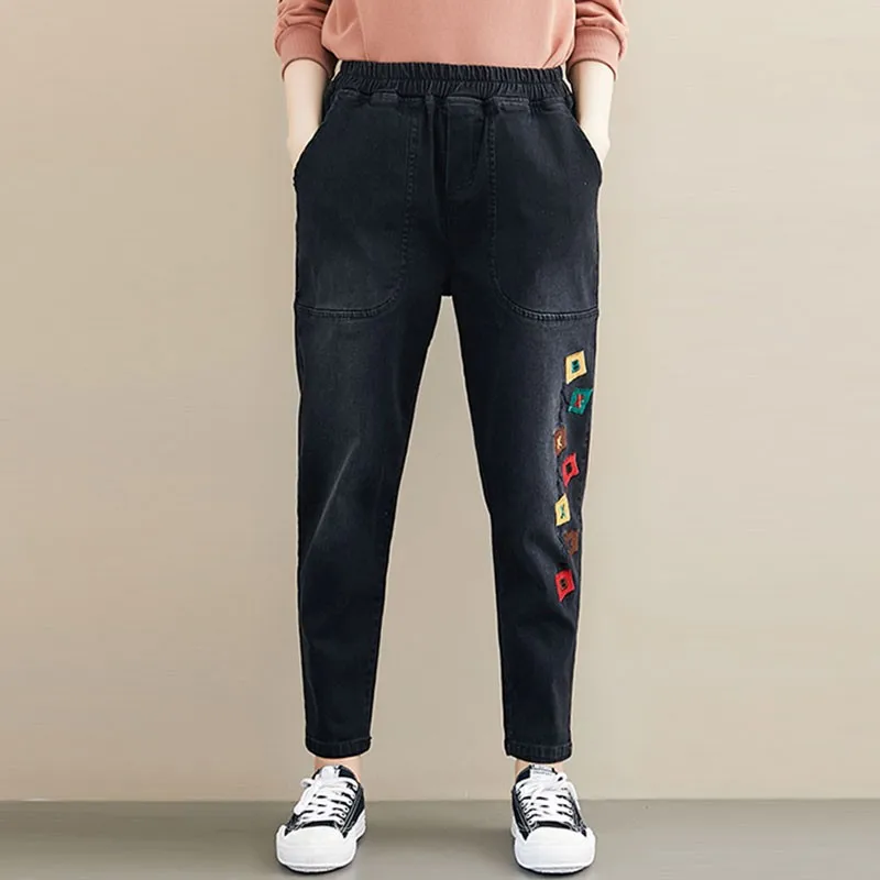 High Quality Women Casual Jeans New Arrival 2020 Autumn Simple Style Vintage Embroidery Elastic Waist Female Denim Pants S2025
High Quality Women Casual Jeans New Arrival 2020 Autumn Simple Style Vintage Embroidery Elastic Waist Female Denim Pants S2025
