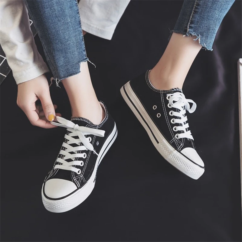 2021 Spring Women Canvas Shoes Sneakers Lace-up Shoes Women Men Vulcanize Shoes Flats Casual Walking Shoes Plus Size 35-44
2021 Spring Women Canvas Shoes Sneakers Lace-up Shoes Women Men Vulcanize Shoes Flats Casual Walking Shoes Plus Size 35-44
