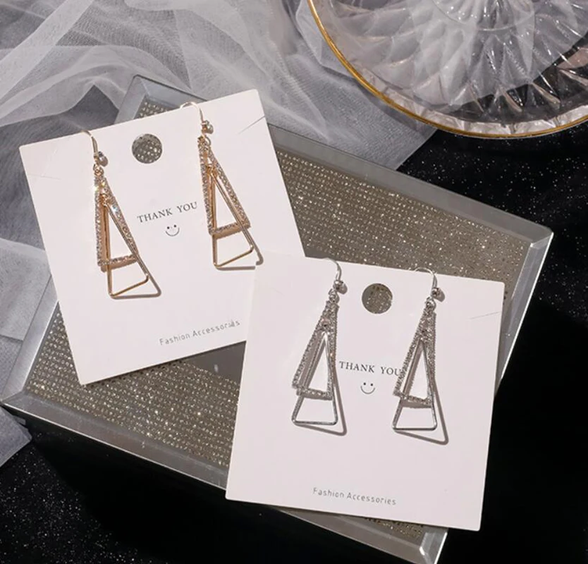 European And American Fashion Exaggeration Flash Diamond Series Earrings Women's Geometric Triangle Long Earrings 
European And American Fashion Exaggeration Flash Diamond Series Earrings Women's Geometric Triangle Long Earrings