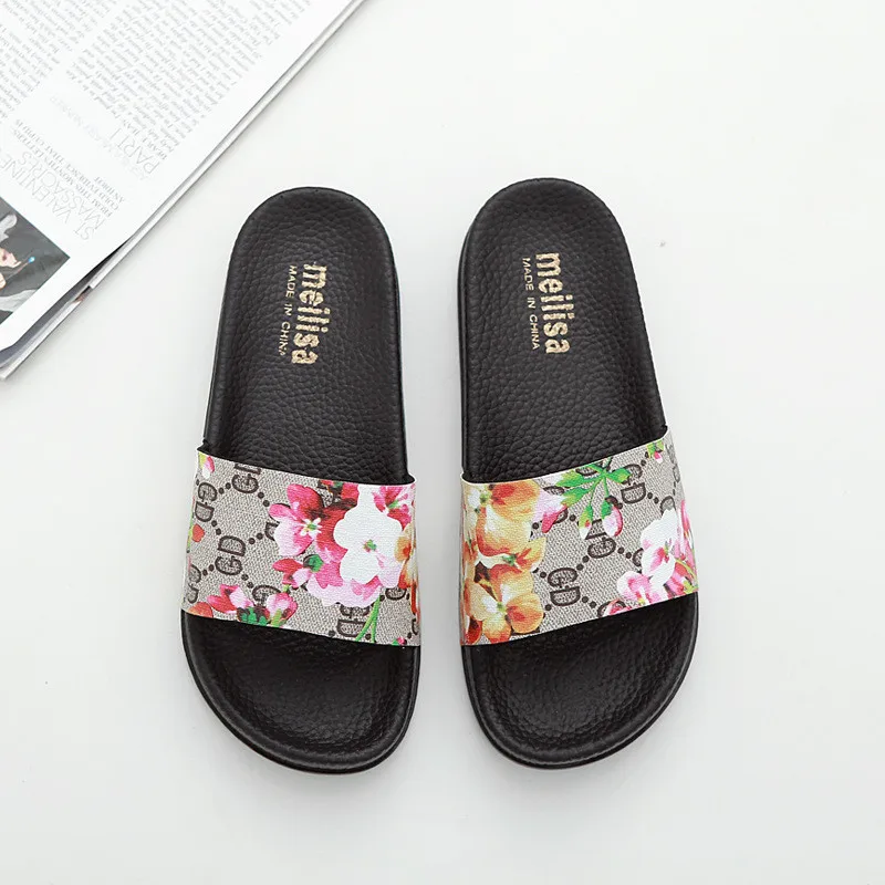 Women Slippers Summer Soft Footwear Fashion Female water Shoes Slides Outdoor Rubber Flat Women's Sandals Beach Plastic Shoe
Women Slippers Summer Soft Footwear Fashion Female water Shoes Slides Outdoor Rubber Flat Women's Sandals Beach Plastic Shoe