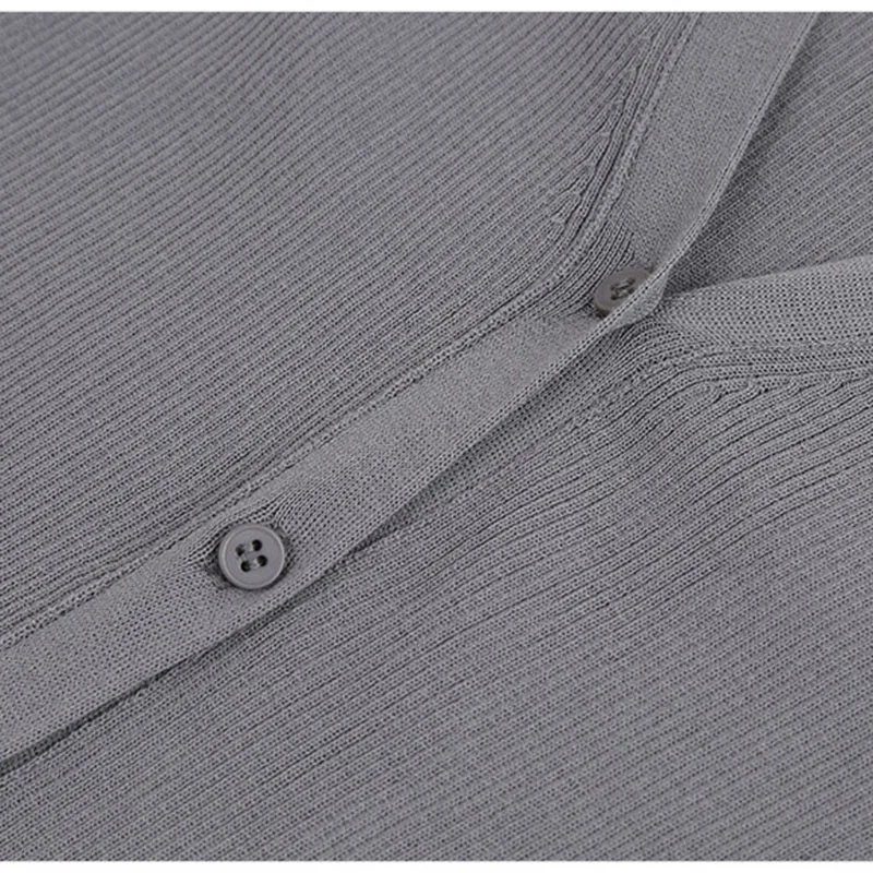 HARLEYFASHION Women Temperament V-Neck Slim Cardigan Solid Color Age Reduction Easy Matching Knitted Sweater Coat
HARLEYFASHION Women Temperament V-Neck Slim Cardigan Solid Color Age Reduction Easy Matching Knitted Sweater Coat