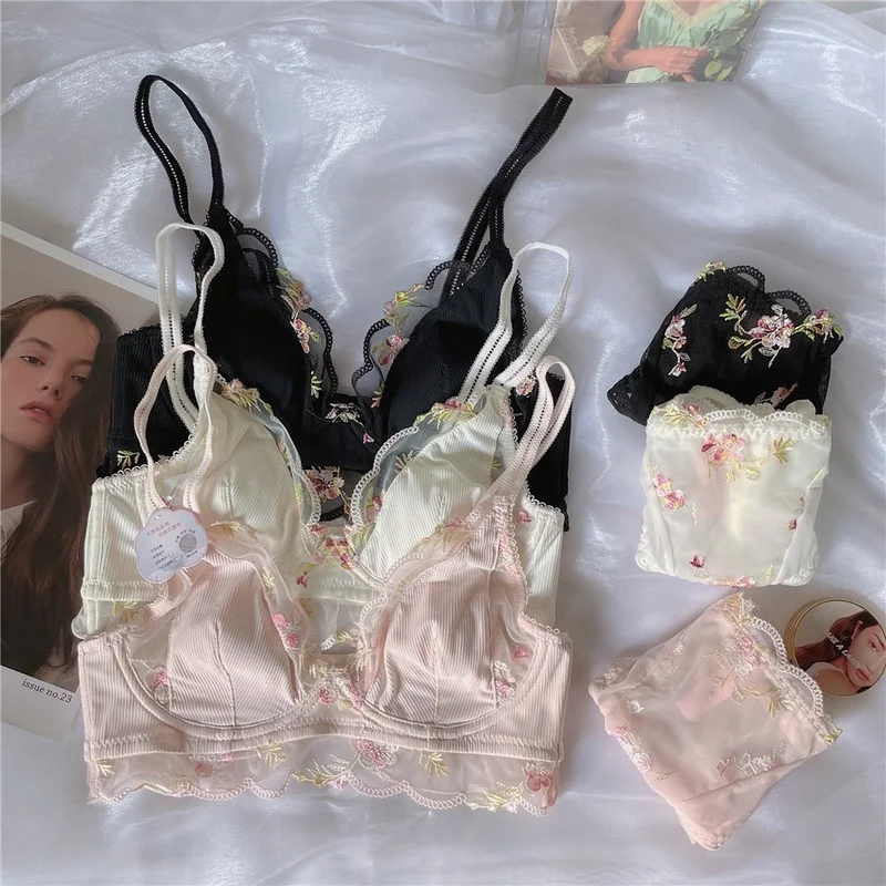Women's Lace See-through Dress, Comfortable, No Steel Ring Embroidered Flowers, Thin Cup French Underwear Bra and Panty Set
Women's Lace See-through Dress, Comfortable, No Steel Ring Embroidered Flowers, Thin Cup French Underwear Bra and Panty Set