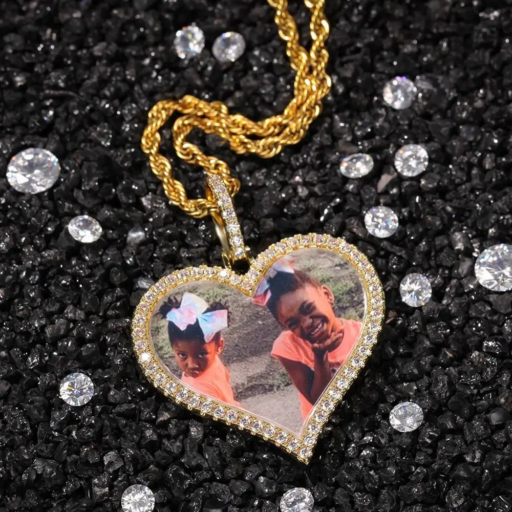 Custom Photo Pendant Necklace Iced Out Cubic Zircon Heart Medallions Copper Solid Back With Rope Chain For Men Women Gold chain
Custom Photo Pendant Necklace Iced Out Cubic Zircon Heart Medallions Copper Solid Back With Rope Chain For Men Women Gold chain