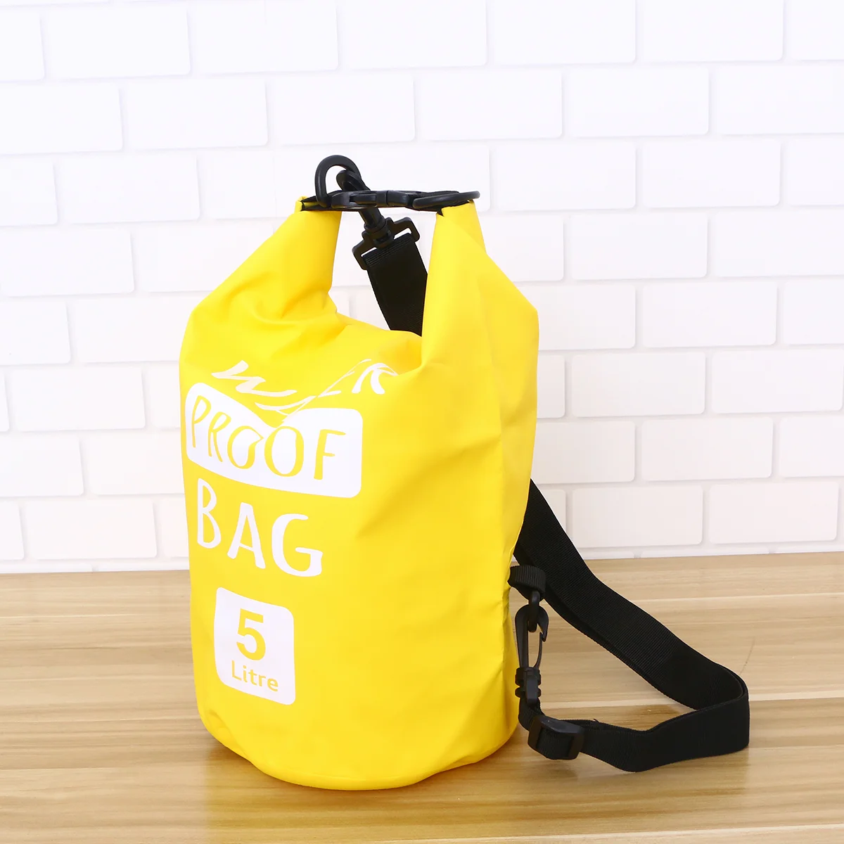 2pcs 5L Yellow Portable Waterproof Bag Sports Floating Storage Bag Rafting PVC Pack Sack for Swimming Kayaking River Sailing
2pcs 5L Yellow Portable Waterproof Bag Sports Floating Storage Bag Rafting PVC Pack Sack for Swimming Kayaking River Sailing