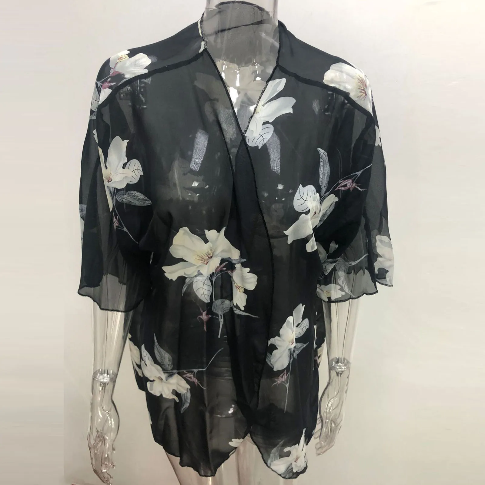 2021 Summer Women Chiffon Floral Kimono Beach Cardigan Sheer Cover Up Swimwear Long Blouse Shirts Female Tops
2021 Summer Women Chiffon Floral Kimono Beach Cardigan Sheer Cover Up Swimwear Long Blouse Shirts Female Tops