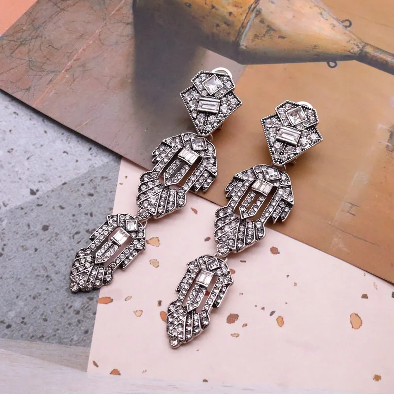 Long Statement Rhinestone Earrings Stud Alloy Chunky Exaggerate Jewelry For Women
Long Statement Rhinestone Earrings Stud Alloy Chunky Exaggerate Jewelry For Women