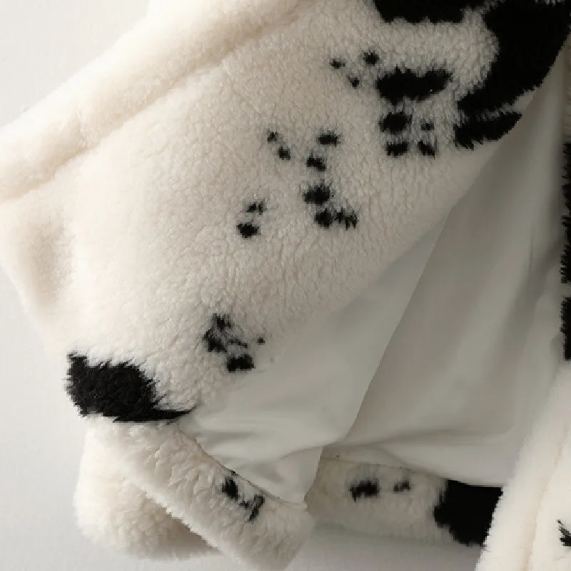 Fashion Printed Sheep Shearing Overcoat Women Female Wool Fur Warm Coat Pellet Sheared Loose Long Lapel Jacket For Autumn Winter
Fashion Printed Sheep Shearing Overcoat Women Female Wool Fur Warm Coat Pellet Sheared Loose Long Lapel Jacket For Autumn Winter