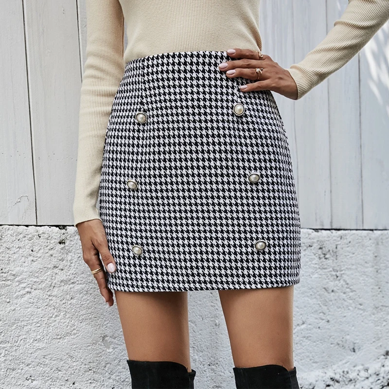 New High Waist Pearl Buttons Tweed Houndstooth Woolen Skirt Women's Short Mini Skirt All-match Black White Plaid Designer Skirt
New High Waist Pearl Buttons Tweed Houndstooth Woolen Skirt Women's Short Mini Skirt All-match Black White Plaid Designer Skirt