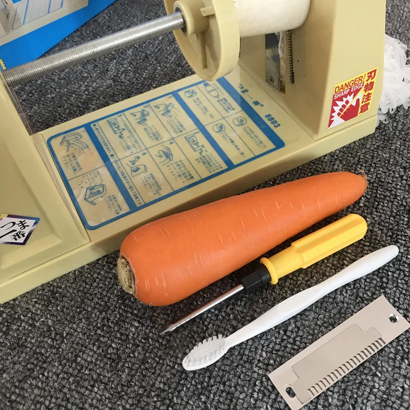 Multi-function grater machine wire cutter hand-cranked twisted wire planer white radish potato planer
Multi-function grater machine wire cutter hand-cranked twisted wire planer white radish potato planer