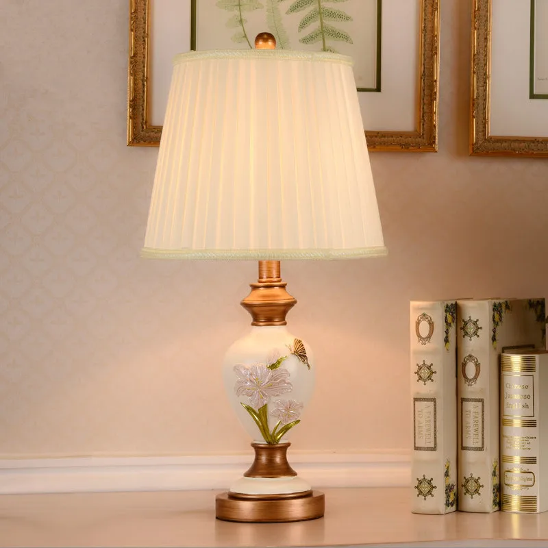 Европейский ретро Резьба настольные лампы Смола американский классический деревенский диммер переключатель ткань художественная лампа д...
Европейский ретро Резьба настольные лампы Смола американский классический деревенский диммер переключатель ткань художественная лампа д...