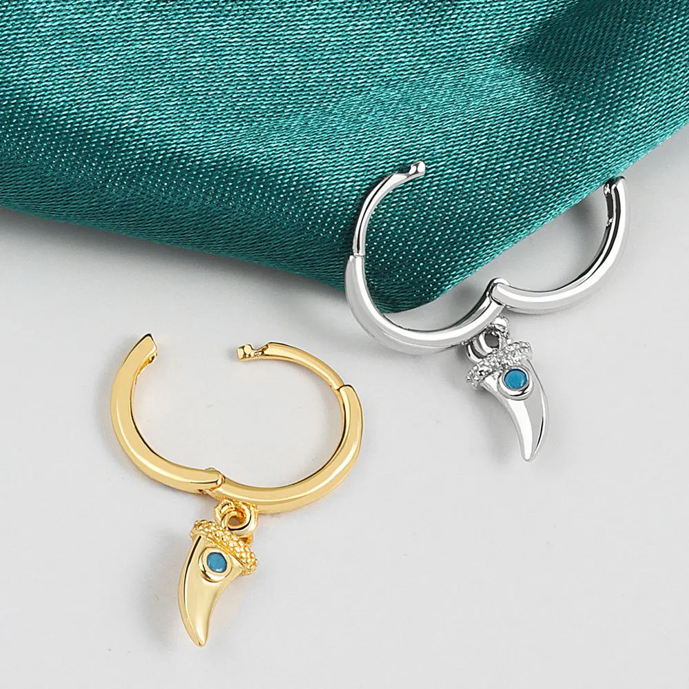 VENTFILLE 925 Sterling Silver Korean Style Wolf Teeth Green Zircon Simple and Individual Creative Earrings
VENTFILLE 925 Sterling Silver Korean Style Wolf Teeth Green Zircon Simple and Individual Creative Earrings