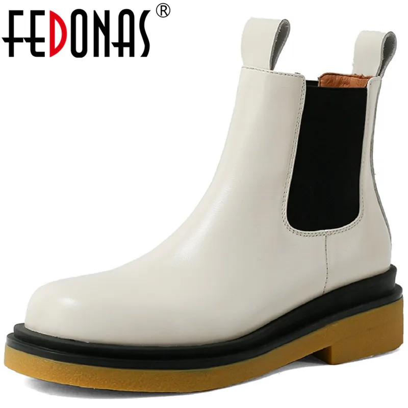 FEDONAS Rubber Boots For Women With Heels Genuine Leather Chunky Heels Shoes Woman 2022 Winter Party Dancing Ankle Boots Girls
FEDONAS Rubber Boots For Women With Heels Genuine Leather Chunky Heels Shoes Woman 2022 Winter Party Dancing Ankle Boots Girls