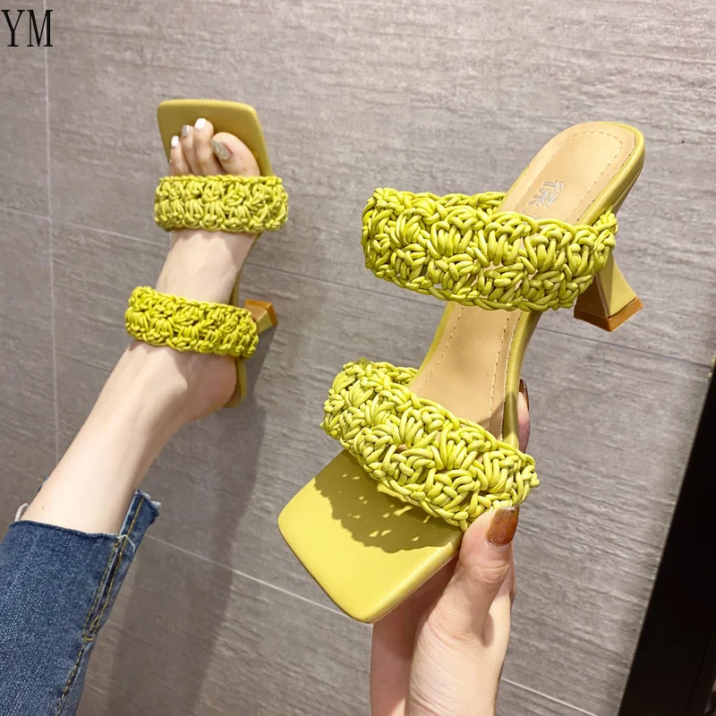 2021 Women Sandals Slip on Slides Fashion Brand Leather Sandals Weave Female Outdoor Casual Flip Flops Zapatillas Mujer Casa
2021 Women Sandals Slip on Slides Fashion Brand Leather Sandals Weave Female Outdoor Casual Flip Flops Zapatillas Mujer Casa